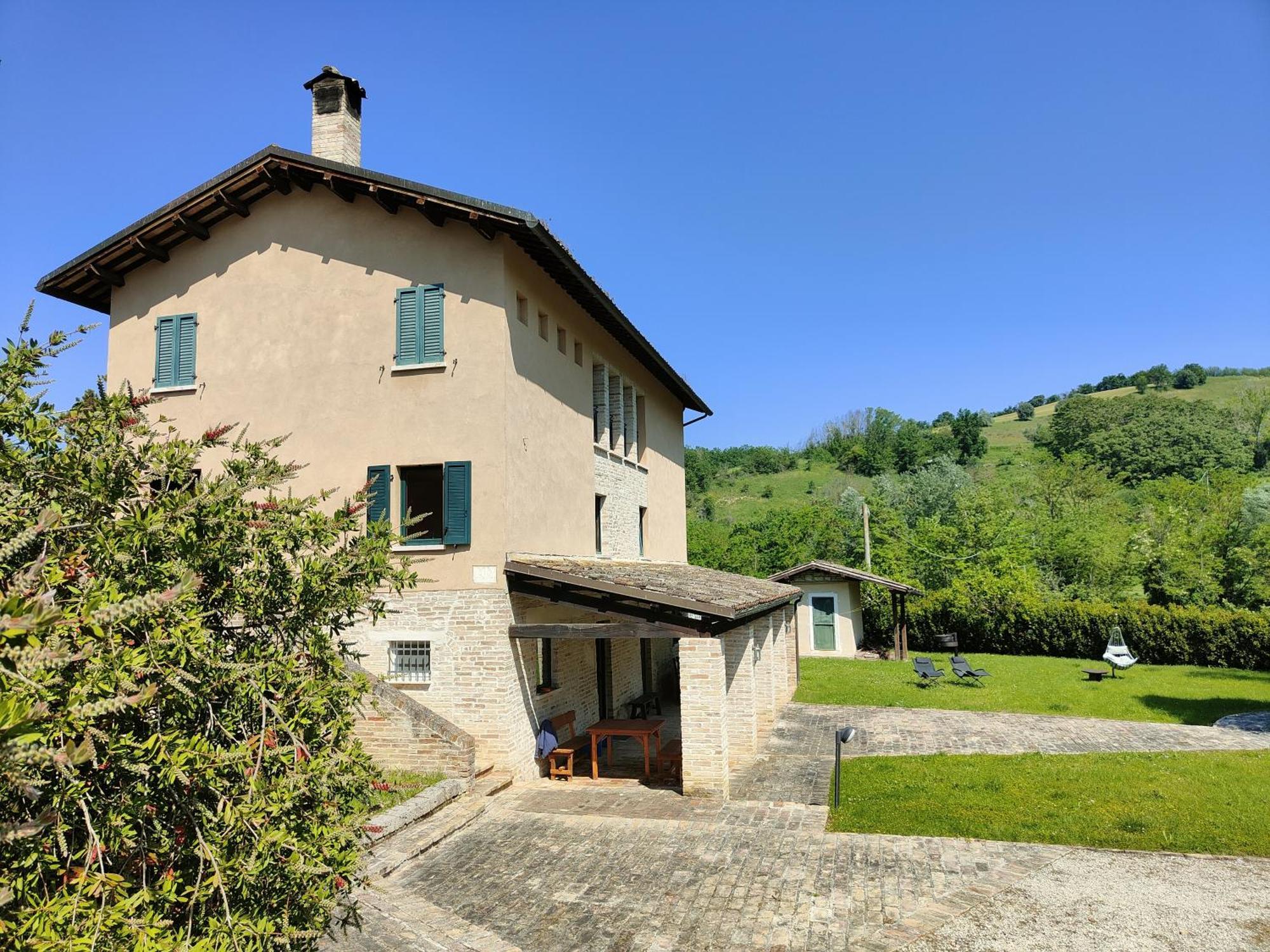 Agriturismo La Casa Del Vecchio Mulino Villa Carassai Exteriör bild