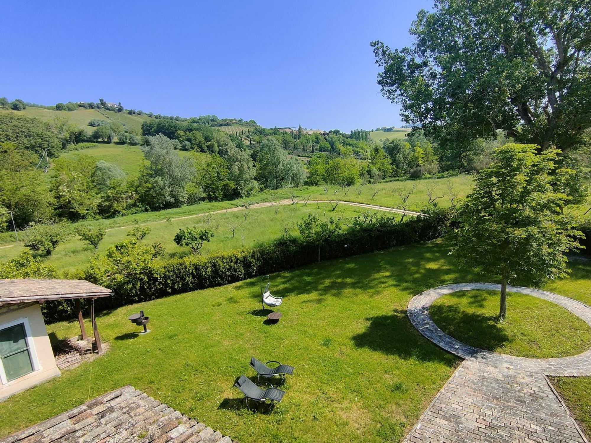 Agriturismo La Casa Del Vecchio Mulino Villa Carassai Exteriör bild